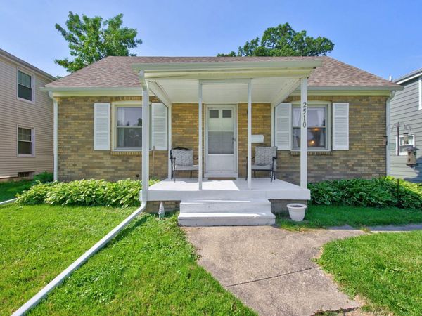 2510 23 1/2 Avenue , Rock Island, IL 61201