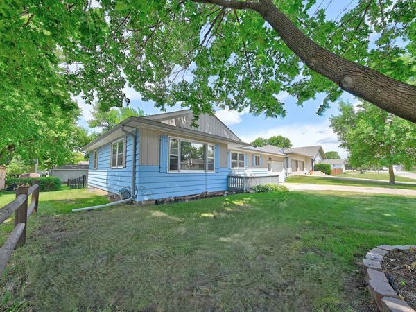 409 N 19th Street, Estherville, IA 51334