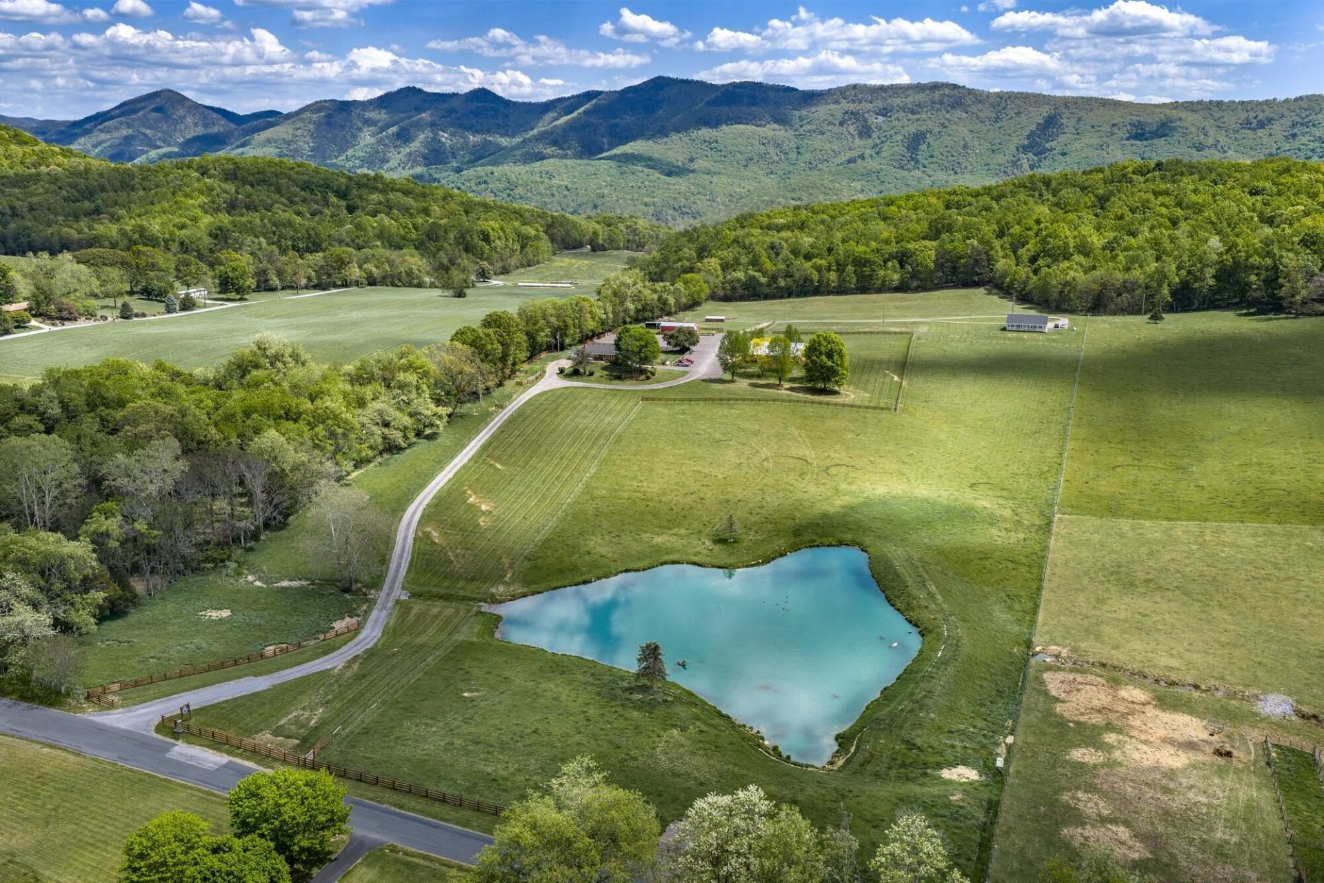 65 & 190 WHISTLE HOLLOW LN, FAIRFIELD, VA 24435