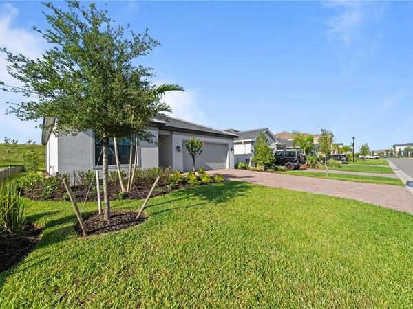3849 Passion Vine DR, ALVA, FL 33920