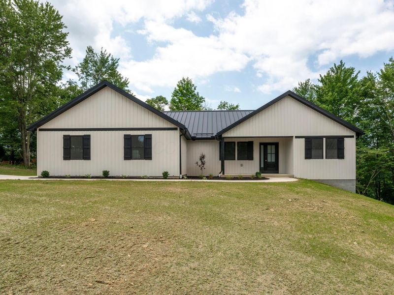 931 Country Club Drive, Howard, OH 43028 Photo 1