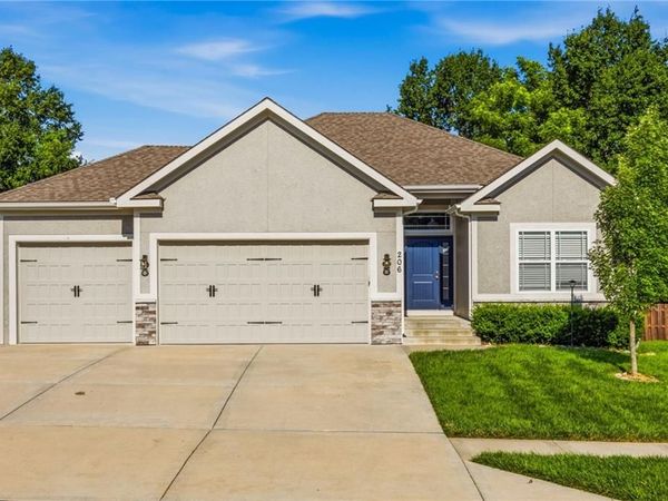 206 N Marimack Drive, Kearney, MO 64060
