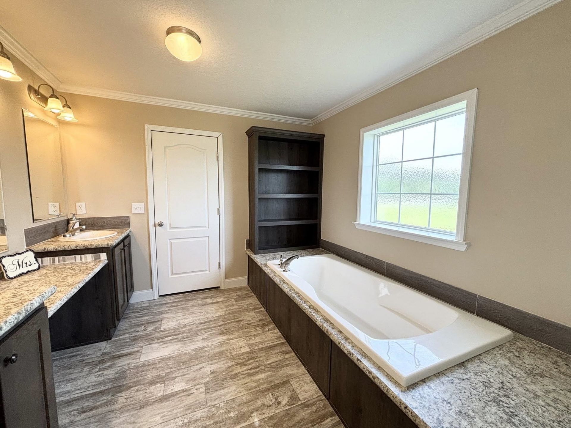 10409 County Line Rd.  Photo 13