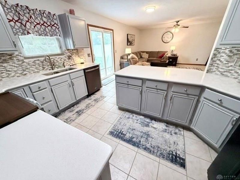 2104 Wilshire Drive, Piqua, OH 45356 Photo 4
