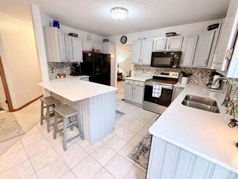 2104 Wilshire Drive, Piqua, OH 45356 Photo 5