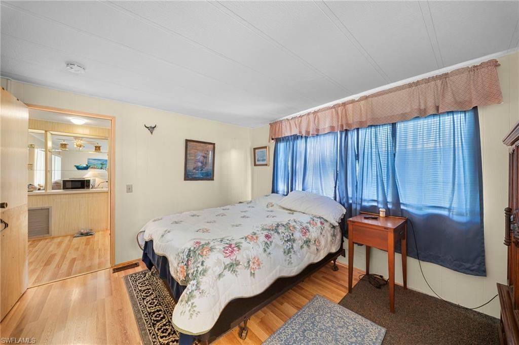 455 Cape Florida Way , Naples, FL 34104 Photo