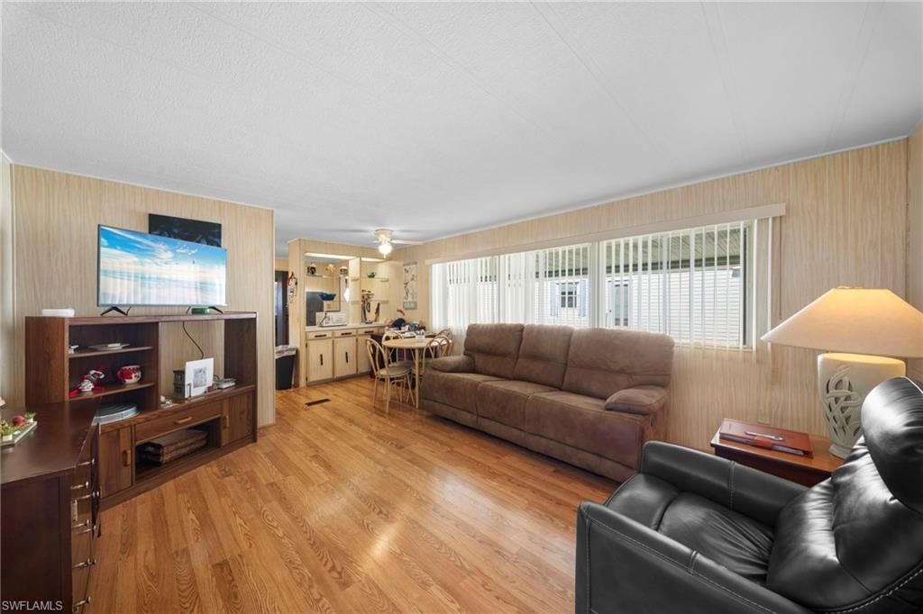 455 Cape Florida Way , Naples, FL 34104 Photo