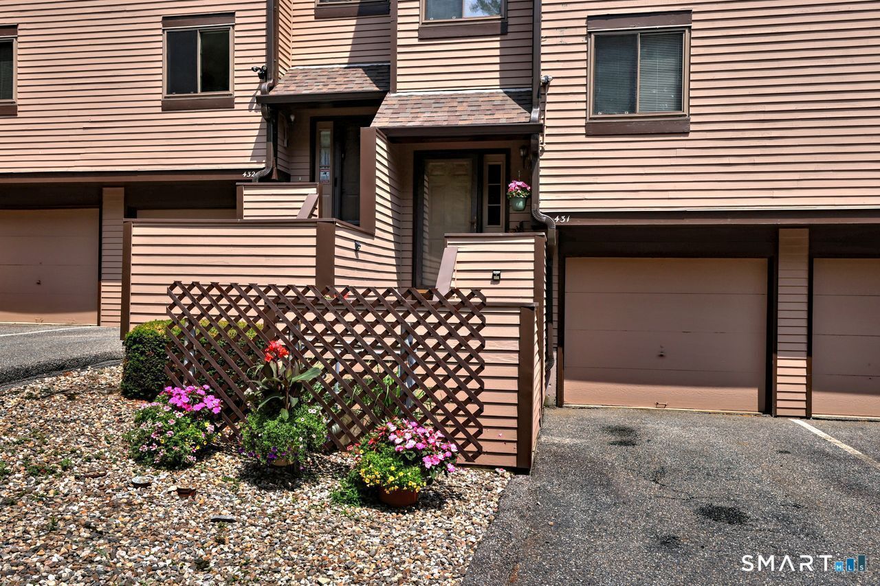 196 New Haven, Unit 431, Derby, CT 06418 Main Photo