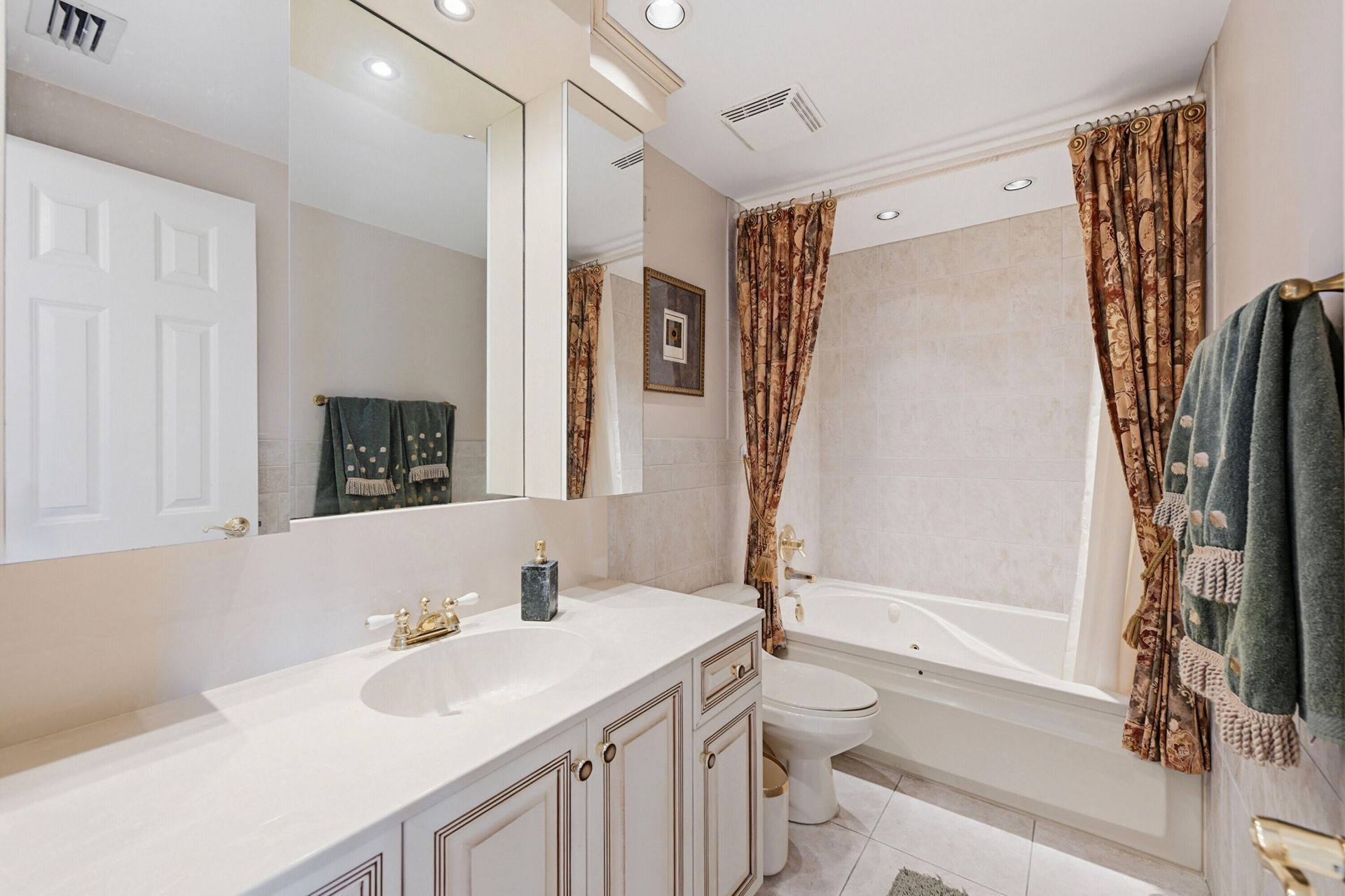 1839 Middle River Drive, Unit 302, Fort Lauderdale, FL 33305 Photo