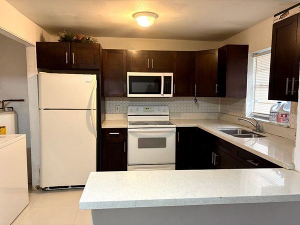 2400 NW 21ST STREET , Unit 3, FORT LAUDERDALE, FL 33311