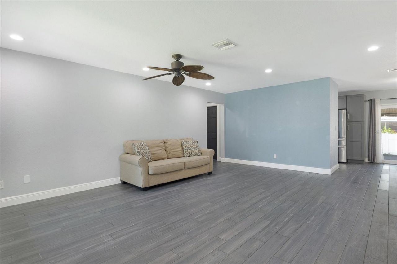 5923 19th Street Ne, Saint Petersburg, FL 33703 Photo