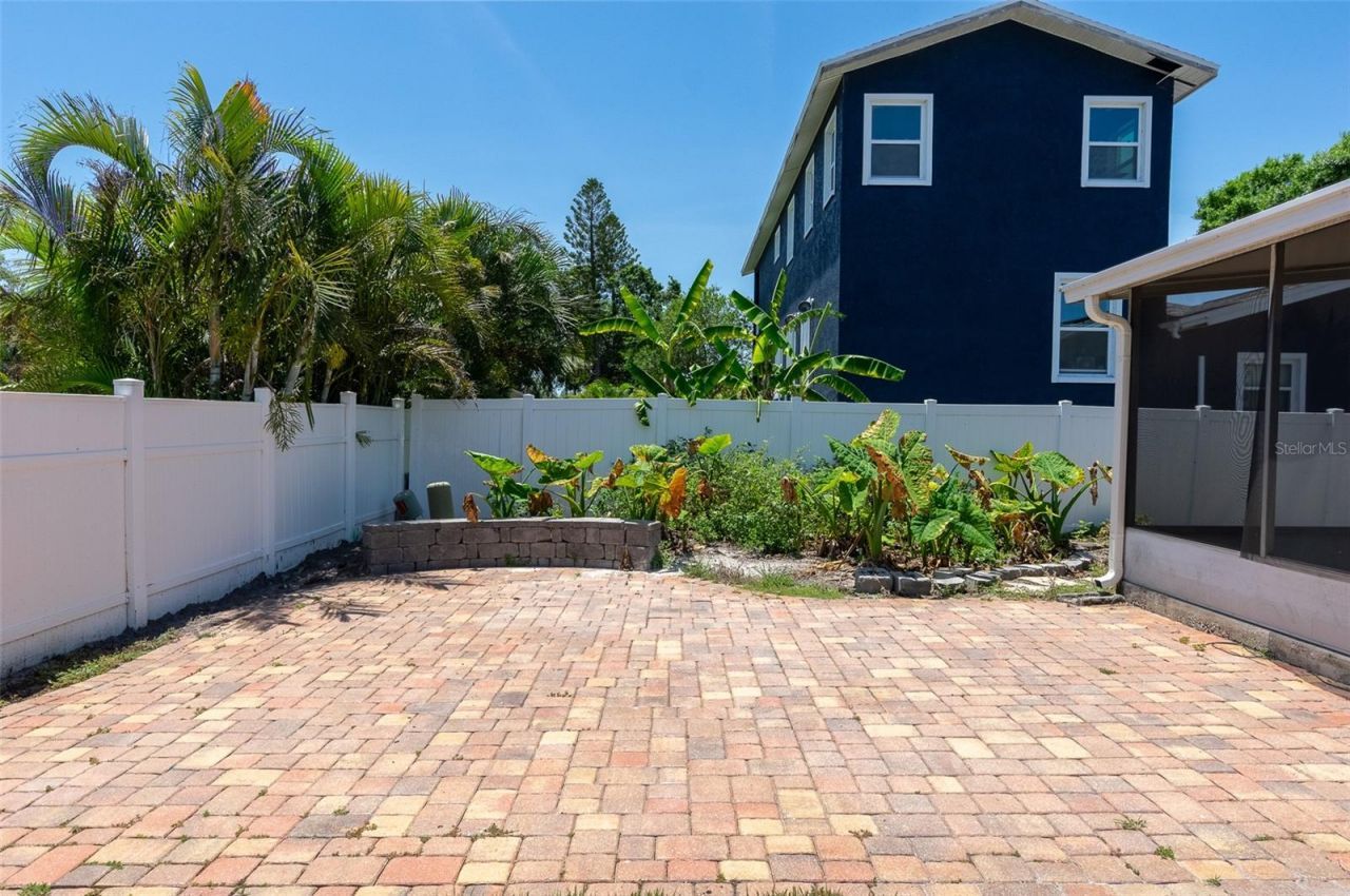 5923 19th Street Ne, Saint Petersburg, FL 33703 Photo