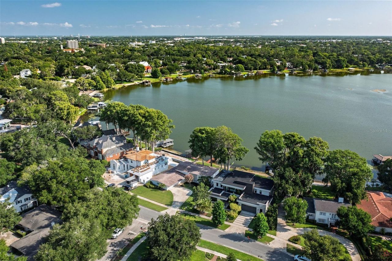 2655 Lake Shore Drive, Orlando, FL 32803 Photo