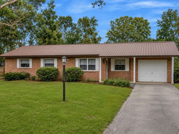 12212 FLORAL LANE , THONOTOSASSA, FL 33592