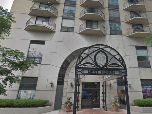 70 W Huron Street , Unit 1709, Chicago, IL 60654