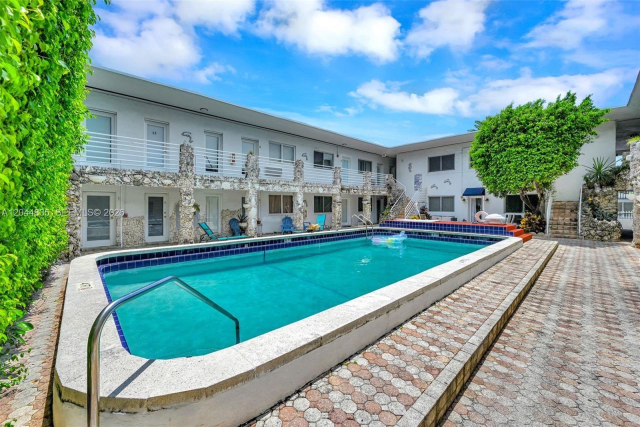 320 85th St , Unit 4, Miami Beach, FL 33141 Photo