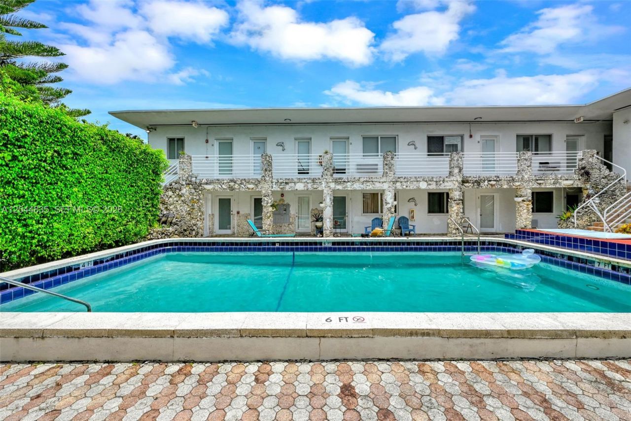 320 85th St , Unit 4, Miami Beach, FL 33141 Photo