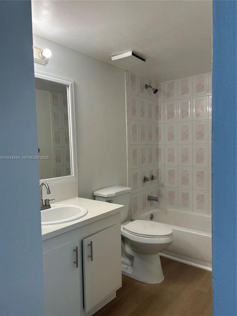 Please Call For Address, Unit A410, Miami, FL 33193 Photo