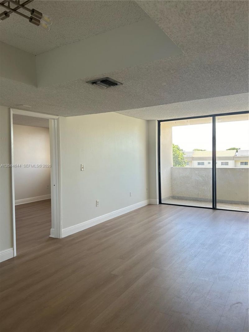 Please Call For Address, Unit A410, Miami, FL 33193 Photo