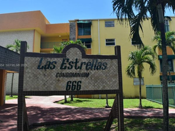 666 W 81st St , Unit 311, Hialeah, FL 33014