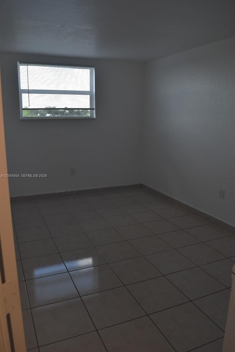 666 W 81st St , Unit 311, Hialeah, FL 33014 Photo