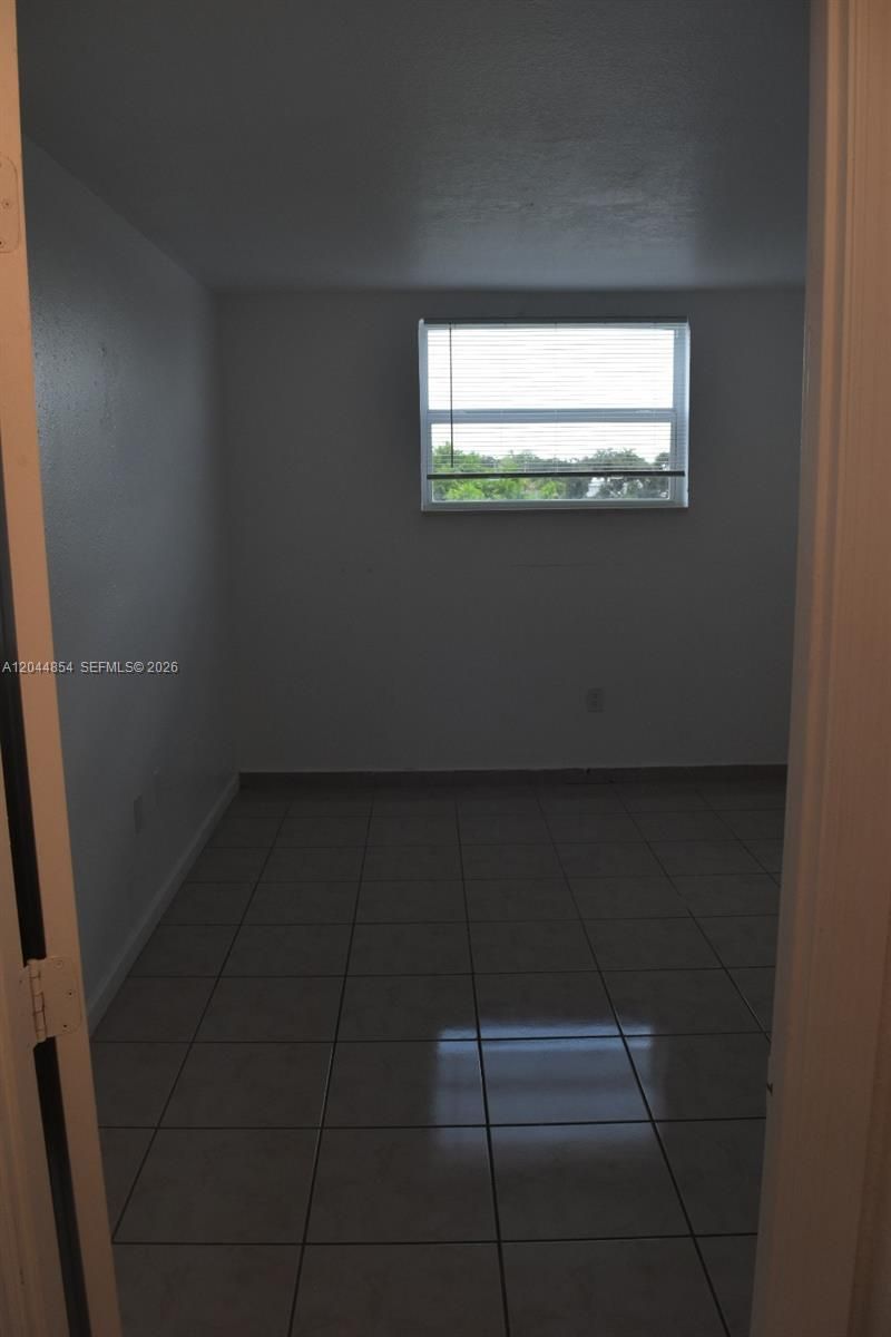 666 W 81st St , Unit 311, Hialeah, FL 33014 Photo