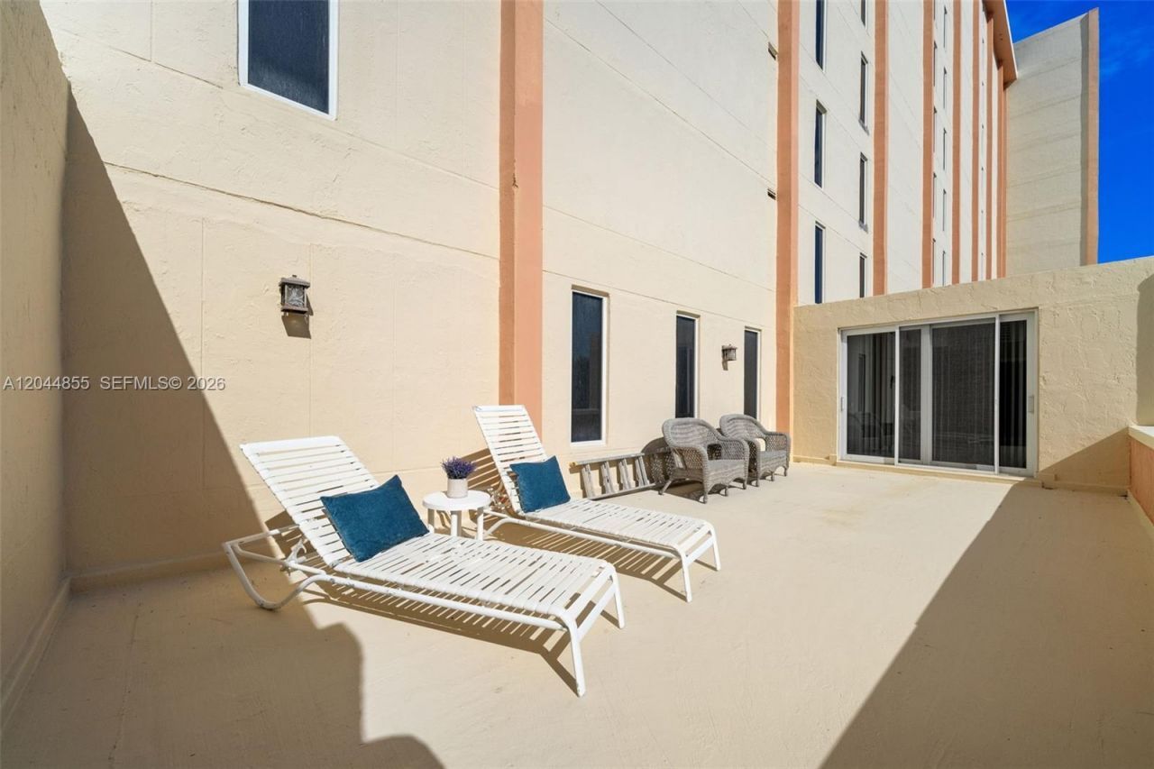 801 S Ocean Dr , Unit 207, Hollywood, FL 33019 Photo
