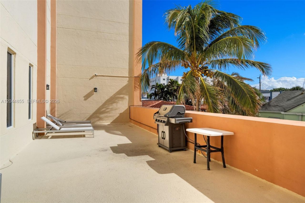 801 S Ocean Dr , Unit 207, Hollywood, FL 33019 Photo