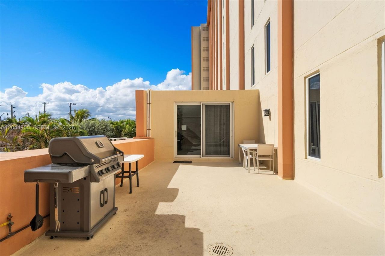801 S Ocean Dr , Unit 207, Hollywood, FL 33019 Photo