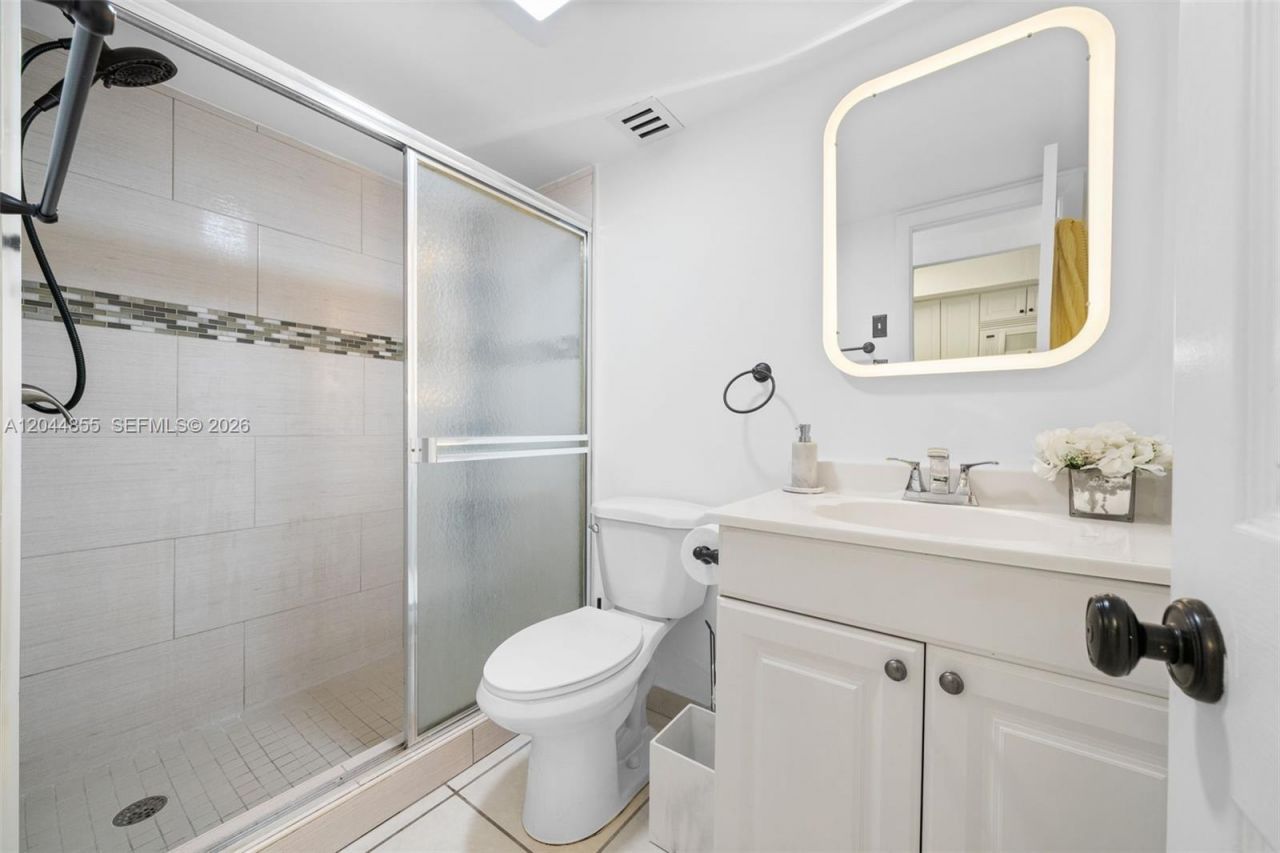 801 S Ocean Dr , Unit 207, Hollywood, FL 33019 Photo