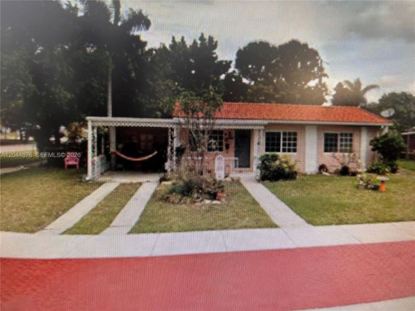 1195 NW 130th St , North Miami, FL 33168