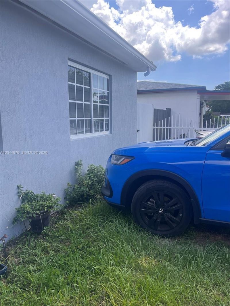 1195 NW 130th St , North Miami, FL 33168 Photo