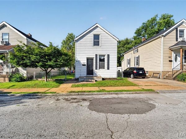 4172 Concordia Avenue , St Louis, MO 63116