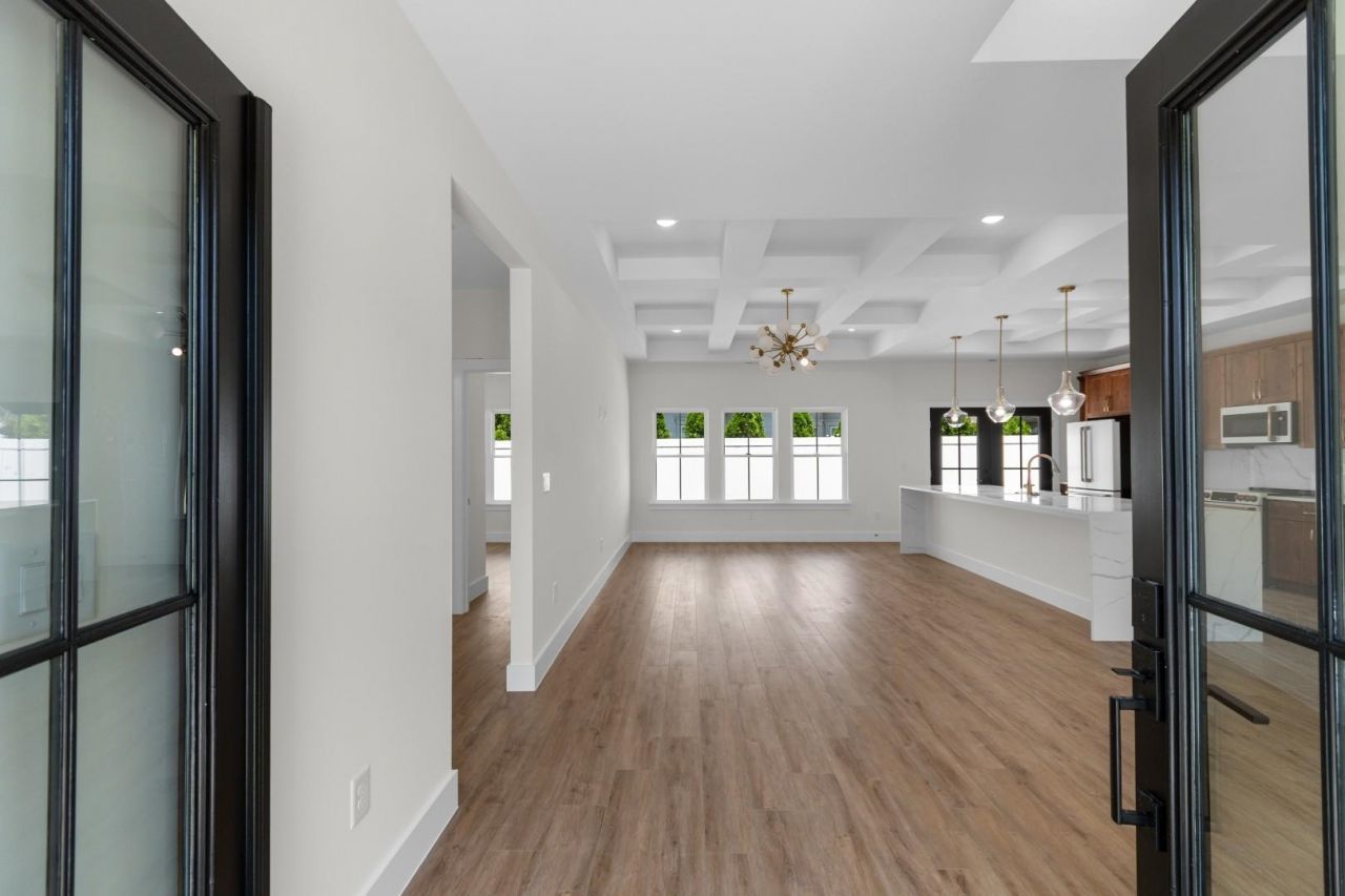 885 Cardinal Pl. Photo 11