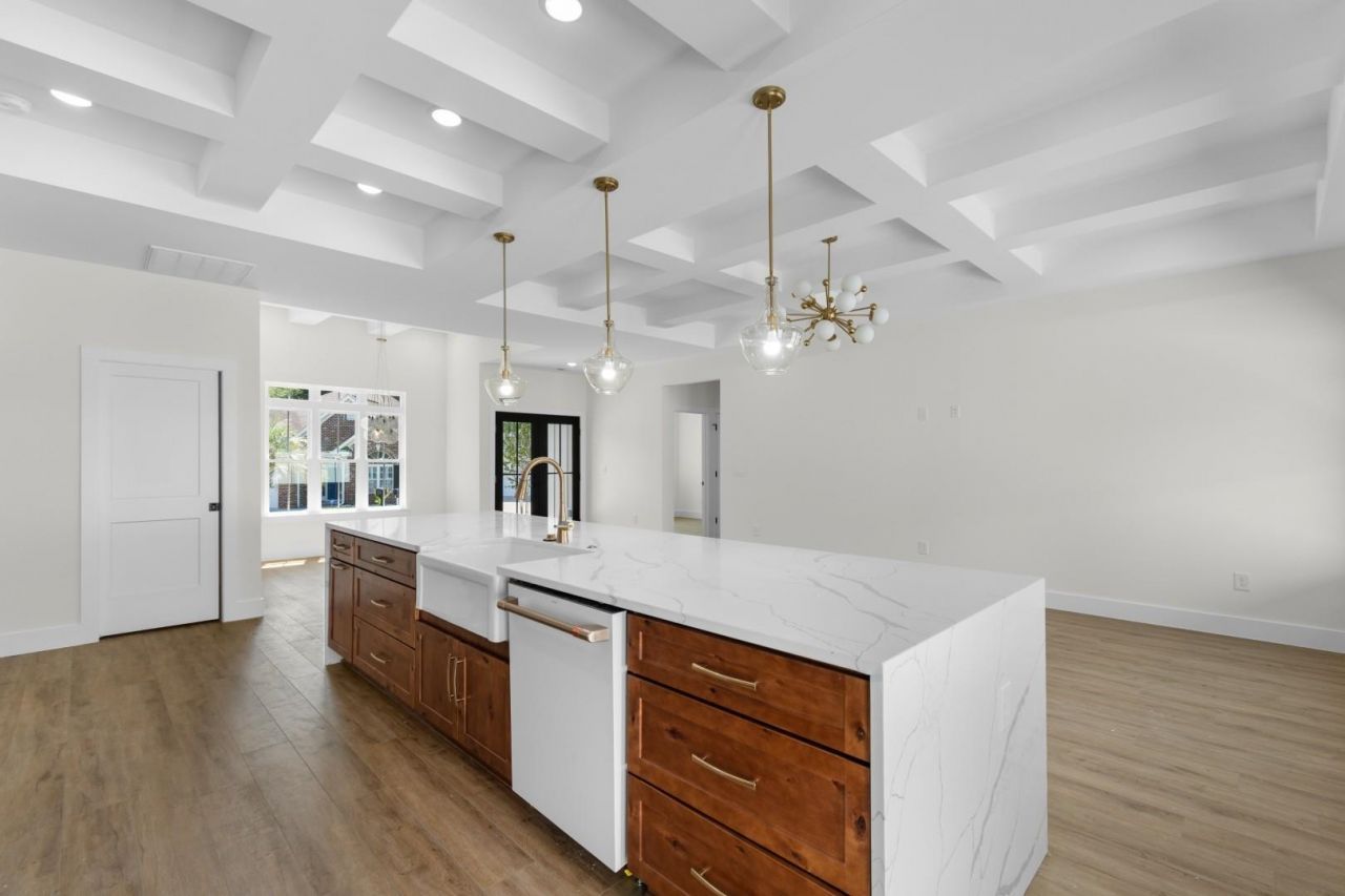 885 Cardinal Pl. Photo 16