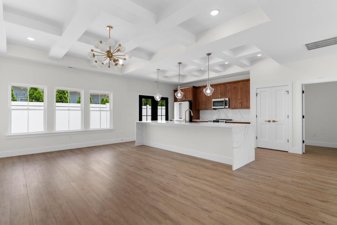 885 Cardinal Pl. Photo 19