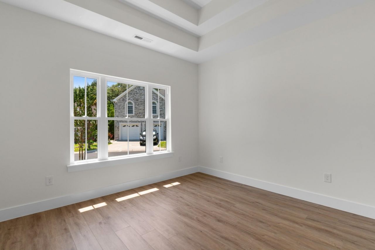 885 Cardinal Pl. Photo 27