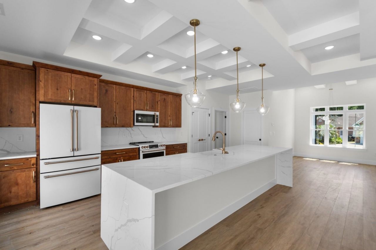 885 Cardinal Pl. Photo 6