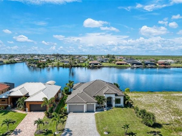 4612 NW 33rd TER , CAPE CORAL, FL 33993