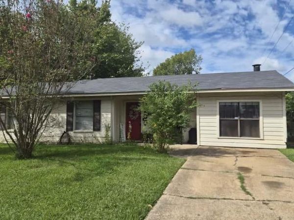 7200 Suntan Street , Shreveport, LA 71108