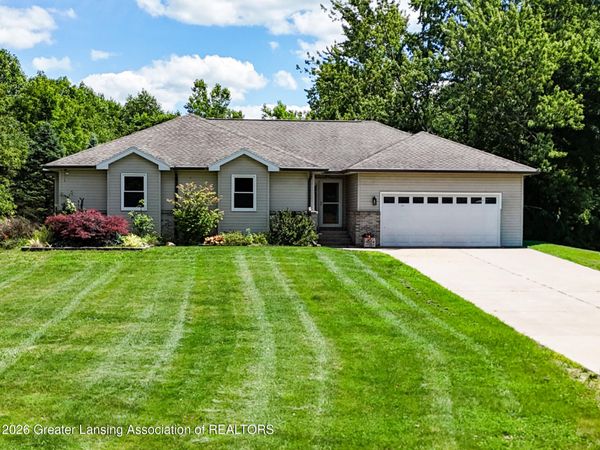 5182 Windsor Highway, Potterville, MI 48876
