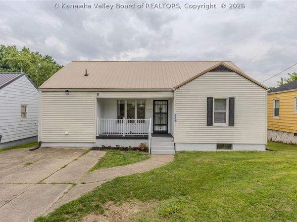 2004 Kanawha Terrace, St Albans, WV 25177