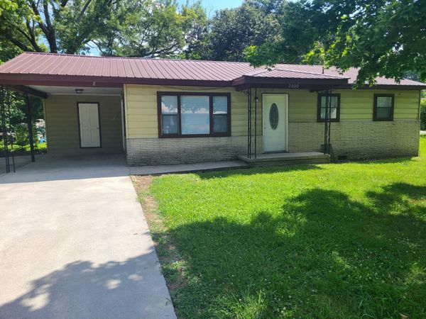 2000 Young Road SE, Cleveland, TN 37323