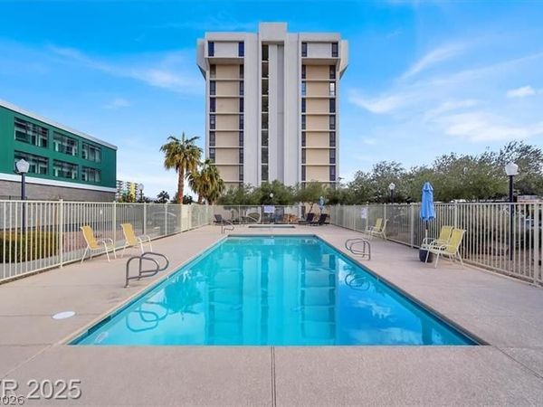 3930 University Center Drive, Unit 409, Las Vegas, NV 89119