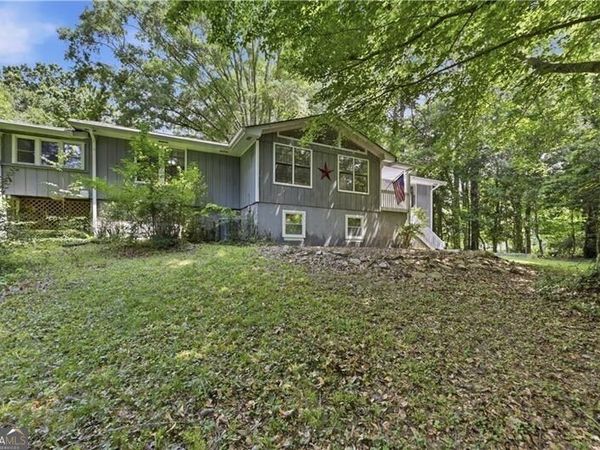 1988 Elmwood Circle, Snellville, GA 30078
