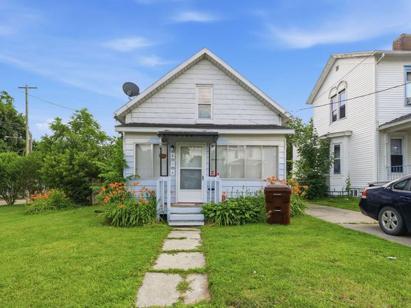 612 Baker Street, Lansing, MI 48910