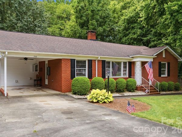 7919 Linda Lake Drive, Charlotte, NC 28215