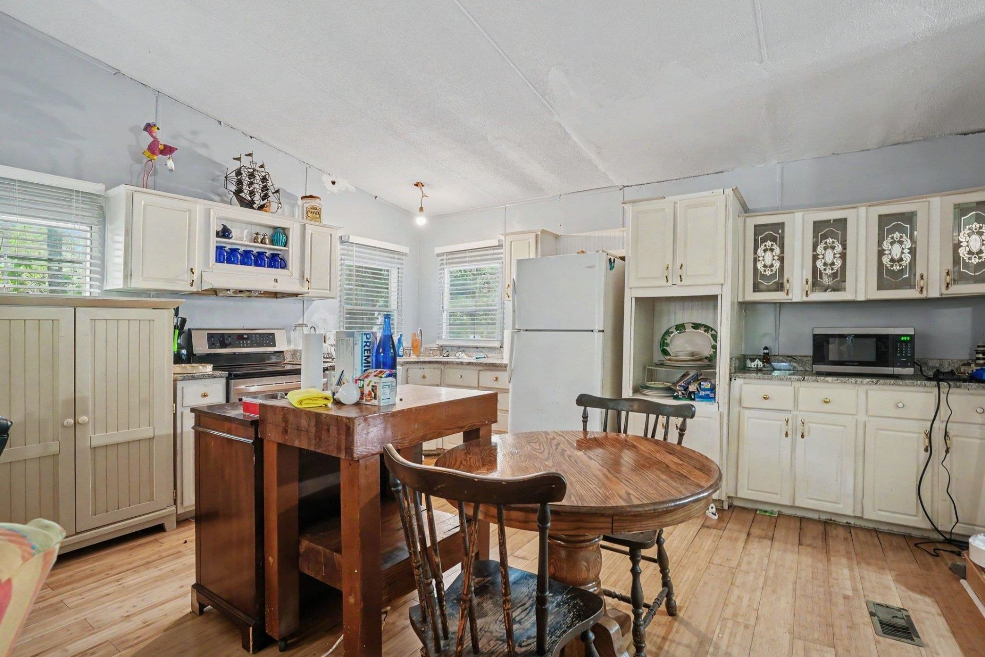 506 Vista Dr. Photo 9