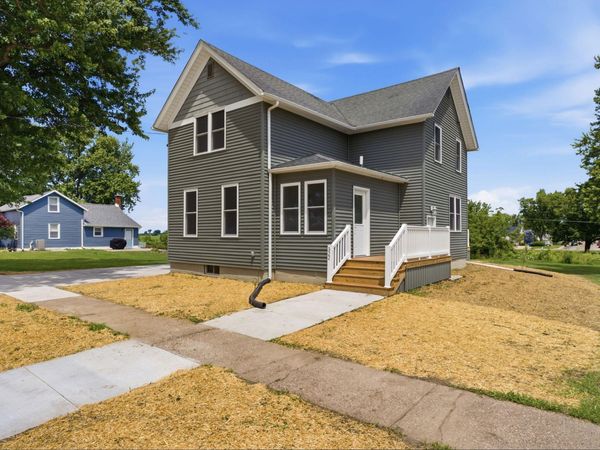 322 W LINCOLN STREET, Walcott, IA 52773