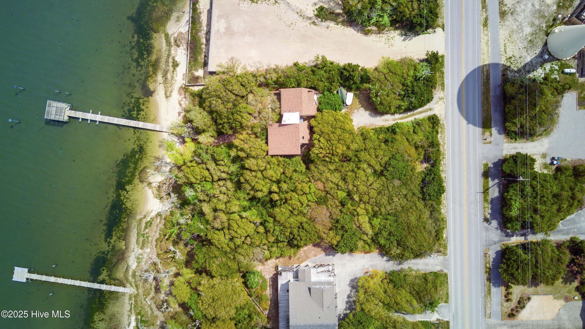 708 Emerald Drive, Emerald Isle, NC 28594 Main Photo